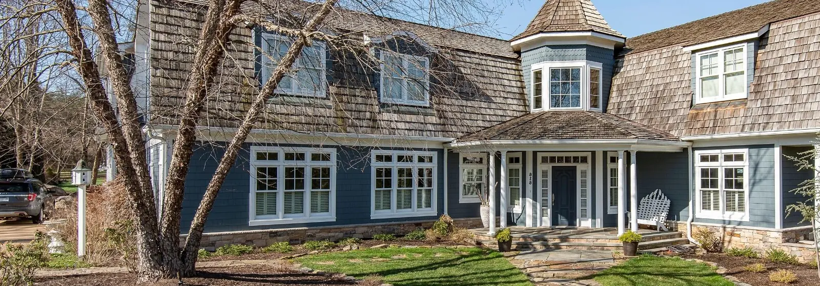 A Northern Virginia home with replacement windows by Hodges